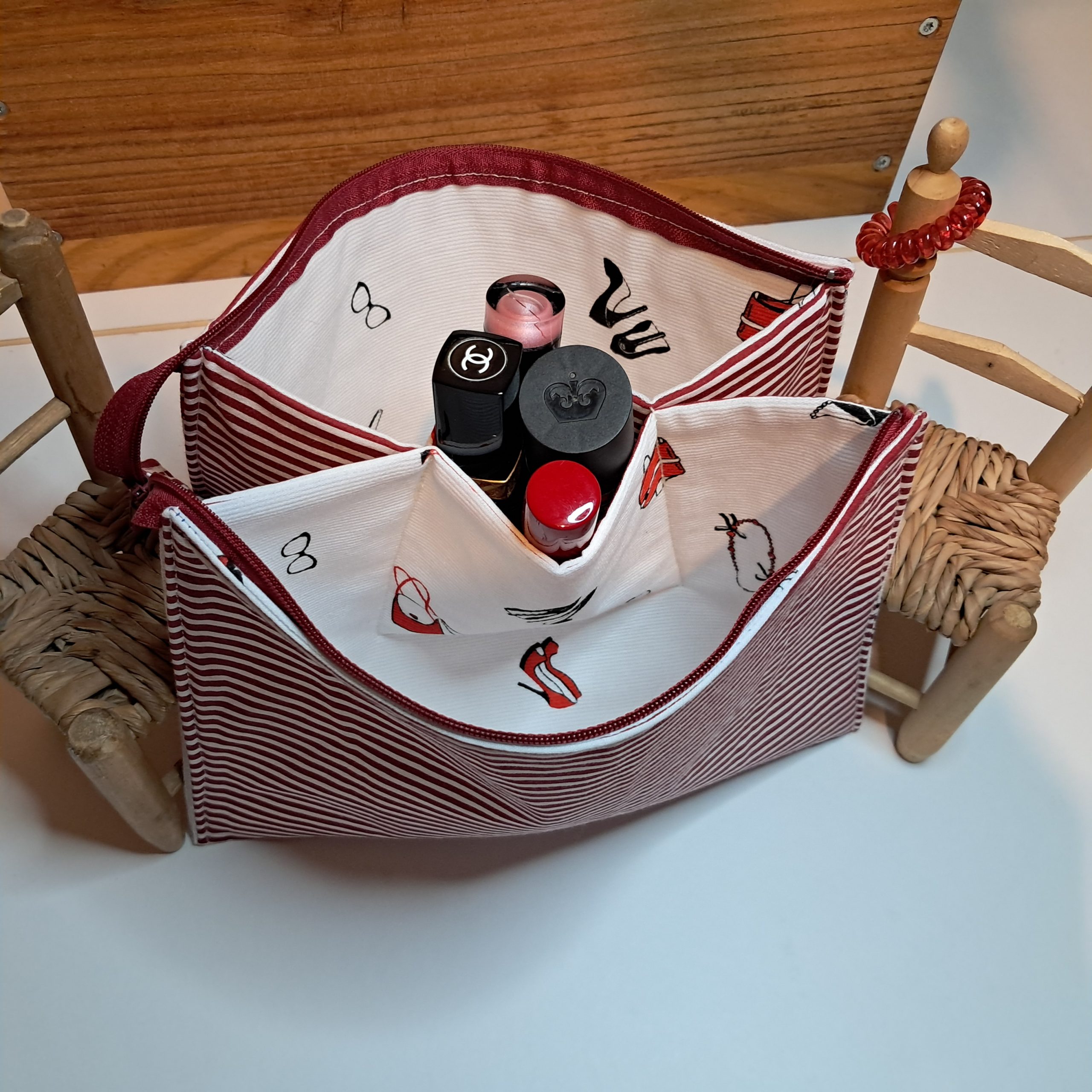 Trousse de toilette Rayée rouge – Image 3